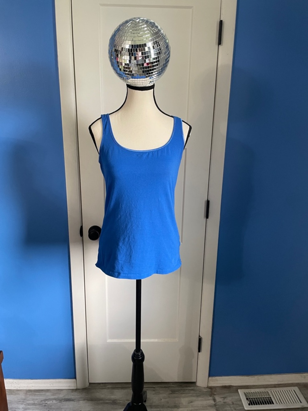 Anne Klein Cobalt Blue Scoop Neck Tank